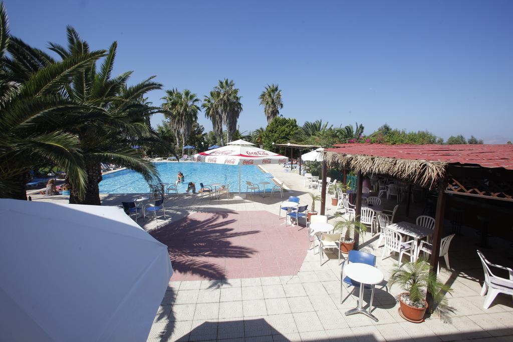 Nina Hotel Мармари Екстериор снимка
